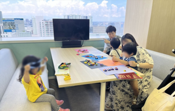 カスタムクレヨンのお絵描きコーナー